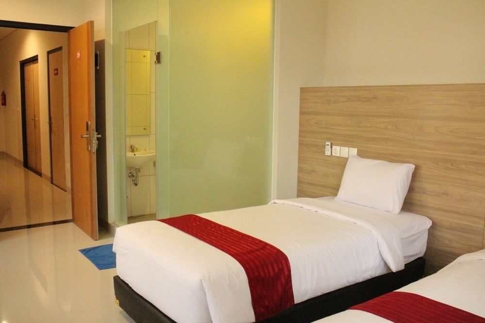 Cherry Homes Express Hotel Bandung Exterior photo